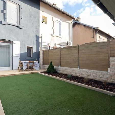Le Graphite Apartment Auboue Exterior photo