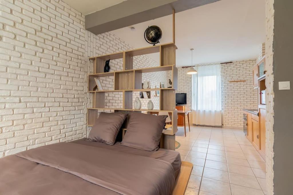 Le Graphite Apartment Auboue Exterior photo
