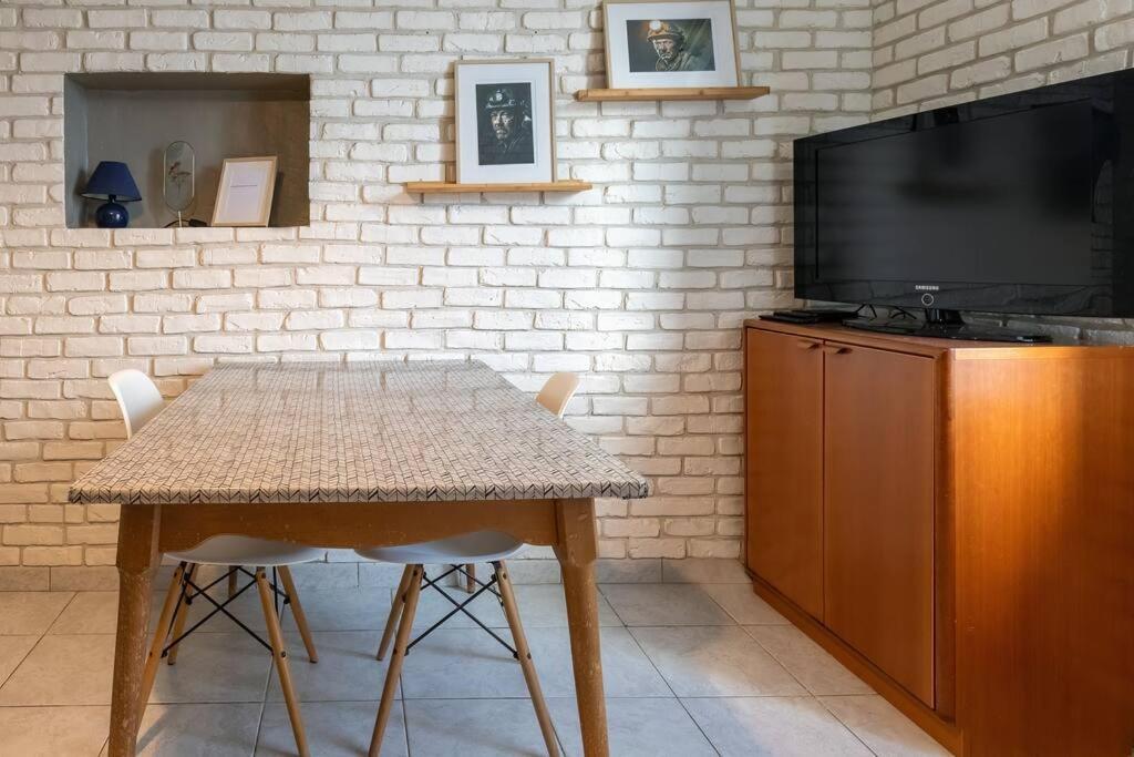 Le Graphite Apartment Auboue Exterior photo